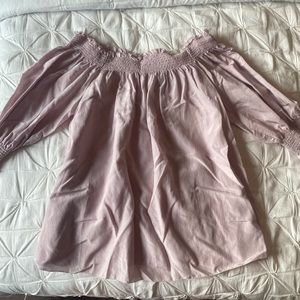 Off-the-shoulder perfect summer shirt